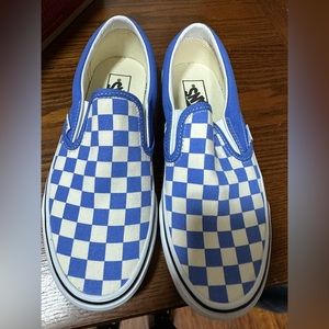 Classic slip on Vans size 8